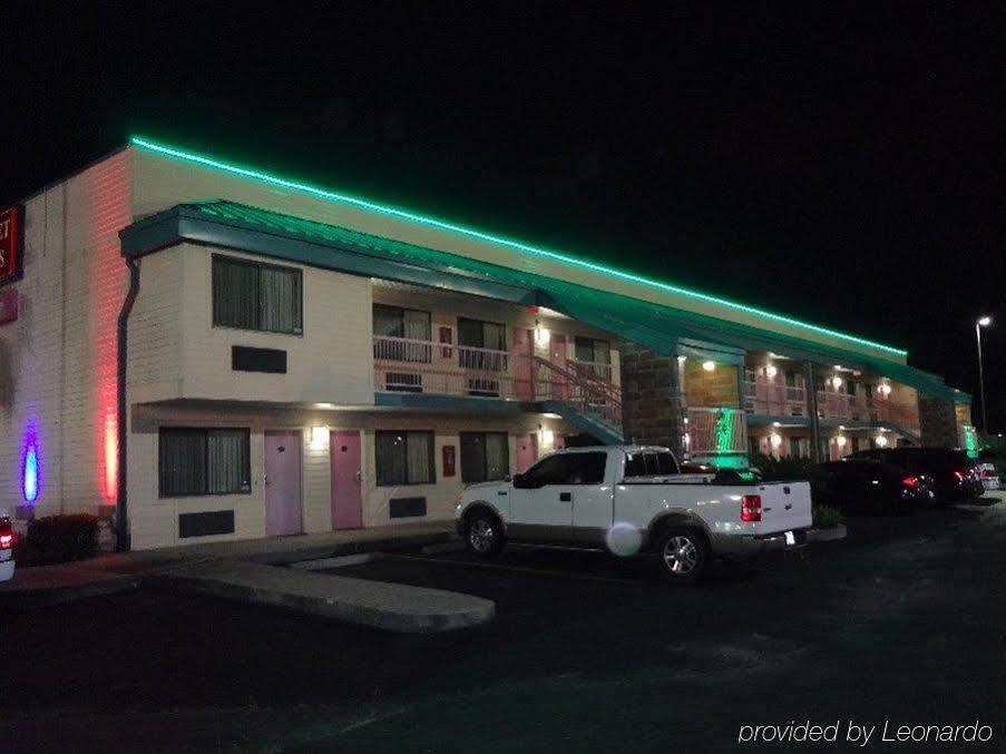 Nola Inn & Suites New Orleans Luaran gambar